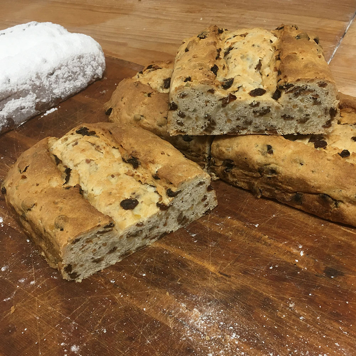 Rosinenbutterstollen